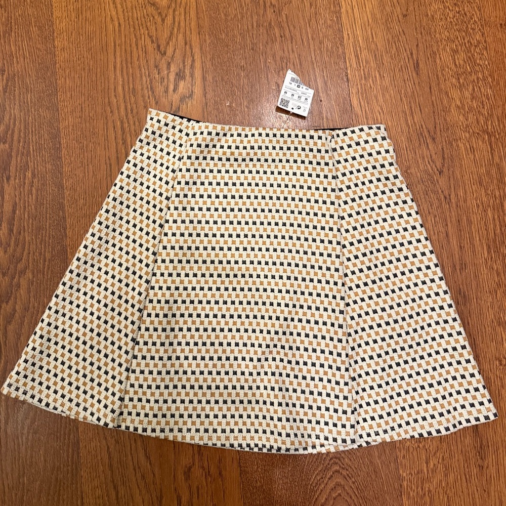 NWT Pull&Bear Checkered Square Pattern 70s A-Line Mini Skirt Size Medium
